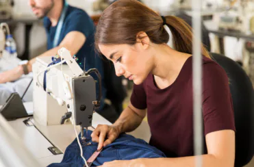 employment restraint, restraint of trade, employer, employee, employment contract, contract, employment restraint clause, competition, confidential information, non-competition clause, canvassing, soliciting, inducing, customers, bad faith, misrepresentation, misleading, deceptive